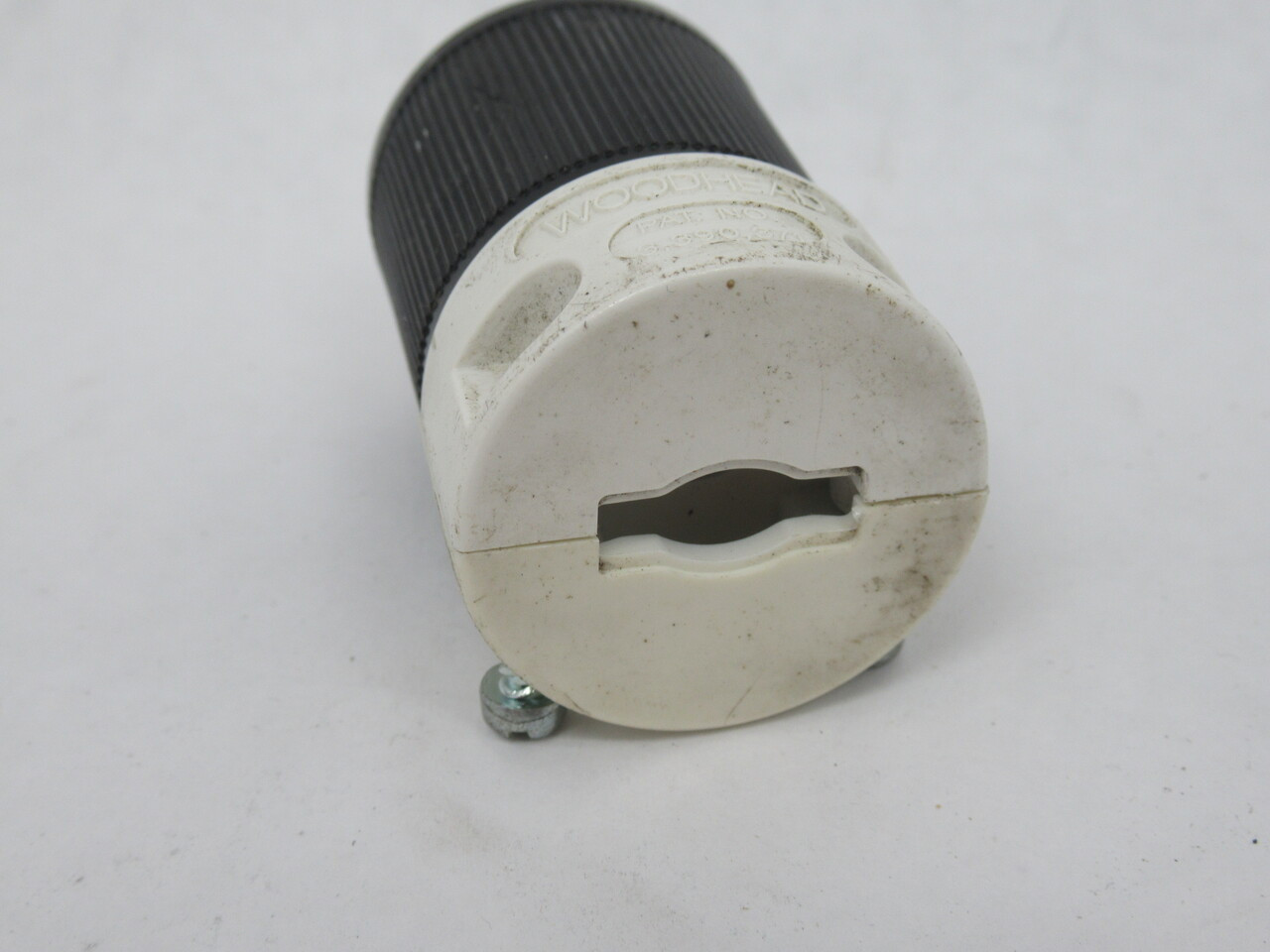 Woodhead 85266 1301440078 Hospital Plug 5-15P 15A 125V 3W 2P USED