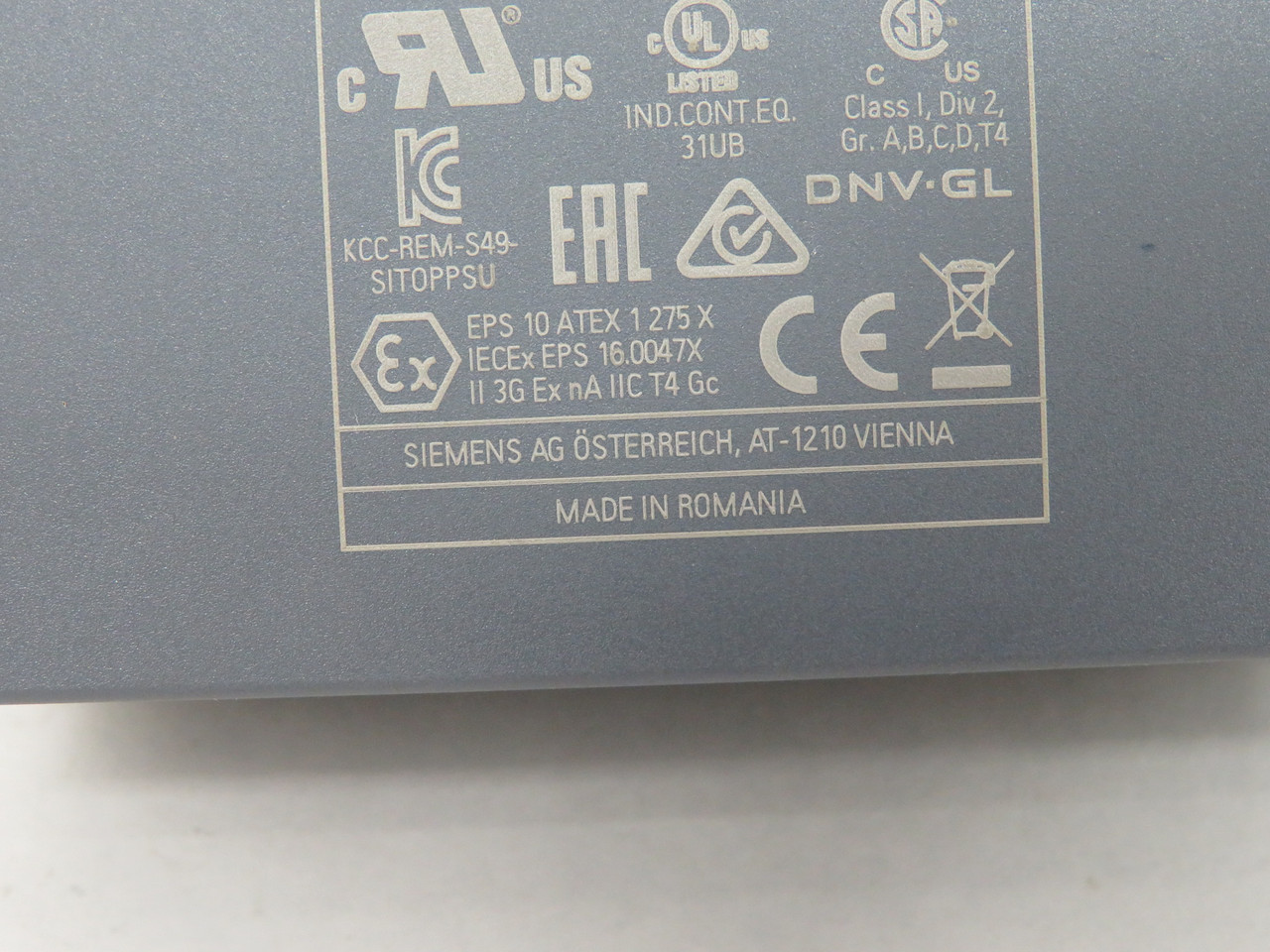 Siemens 6EP1332-5BA00 Power Supply Out:24VDC 2.5A In:100-230VAC 1.21-0.67A USED