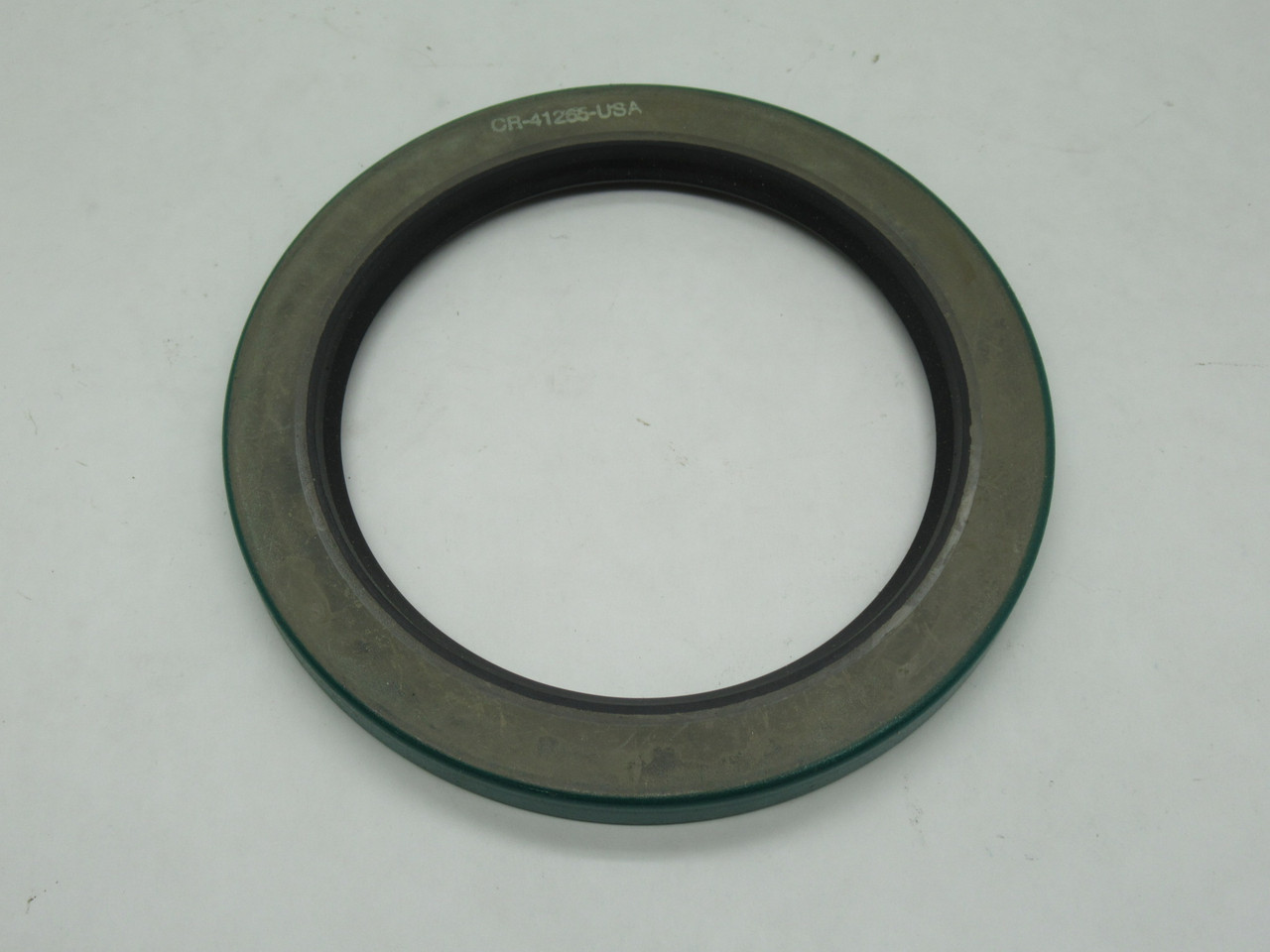 SKF 41265 Oil Seal 4.1252" x 5.5012" x 0.4382" DAMAGED BOX NEW