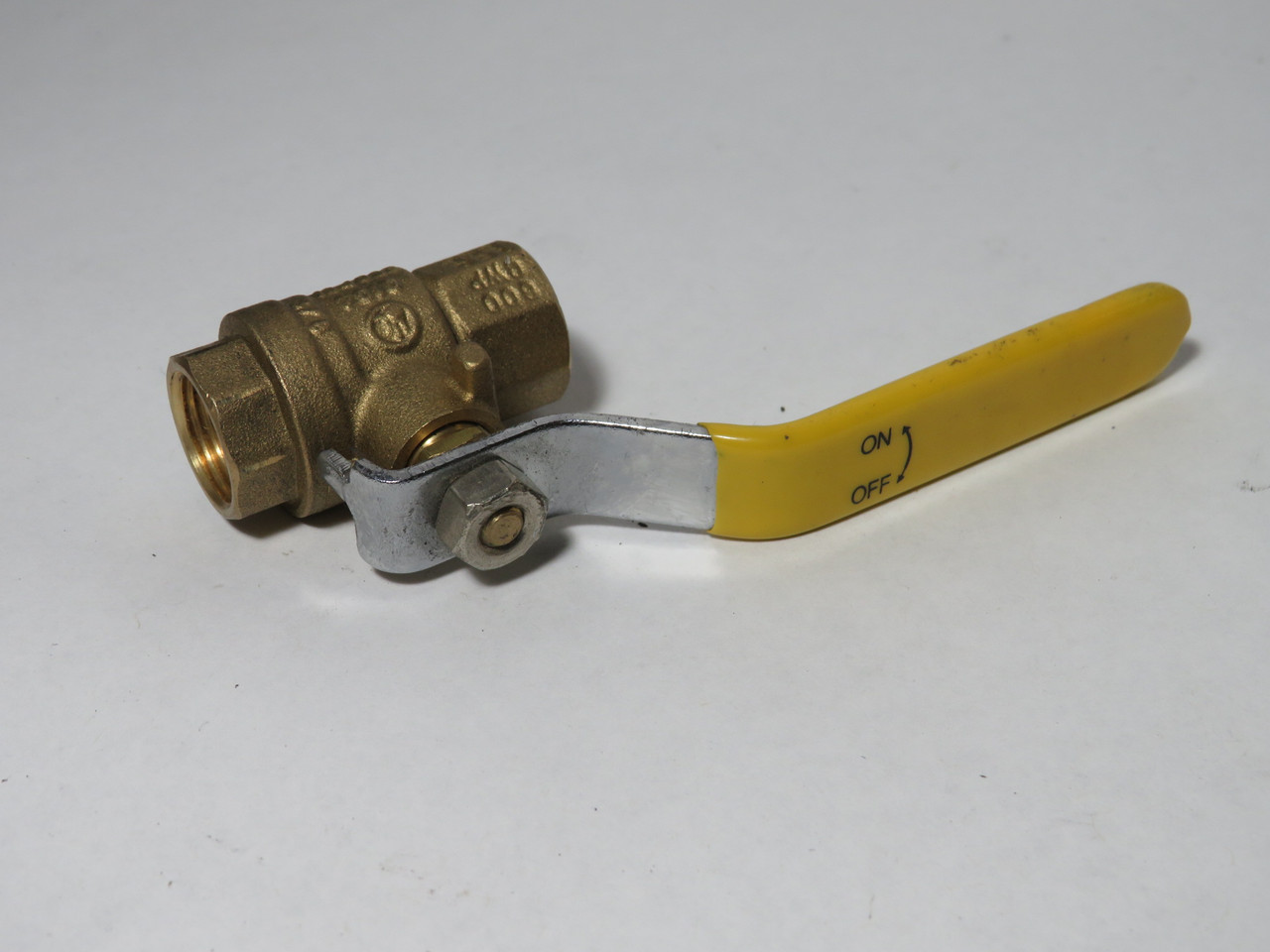 Generic Ball Valve 3/8" NPT 600 CWP 150 SWP 250 psi USED