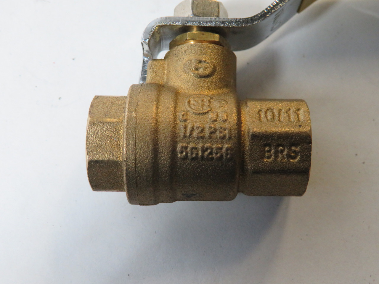 Generic Ball Valve 3/8" NPT 600 CWP 150 SWP 250 psi USED