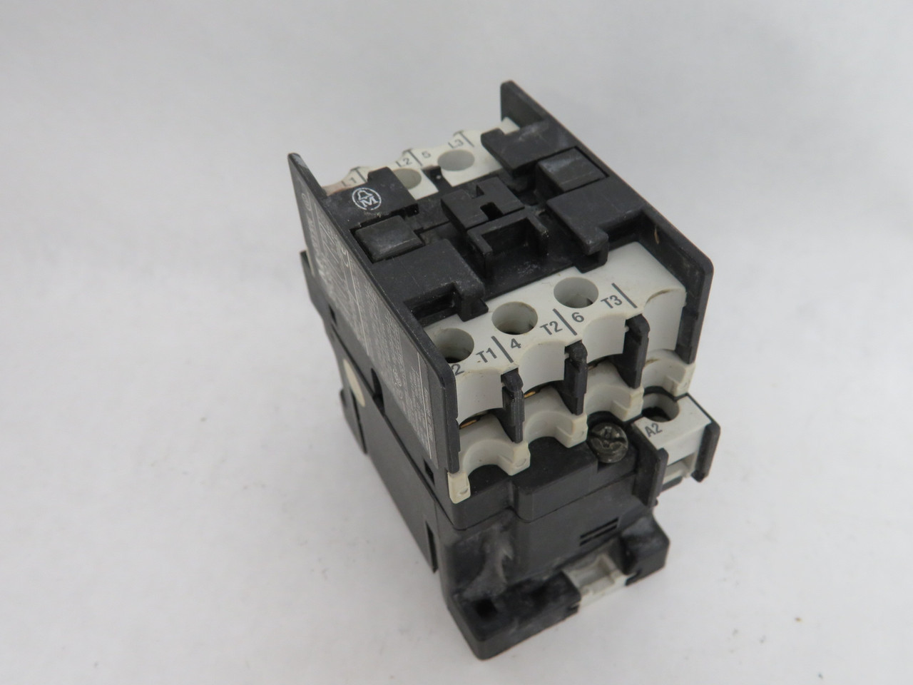 Klockner-Moeller DIL00M-110/120V Contactor 110V 50Hz 120V 60Hz 20A 3P USED