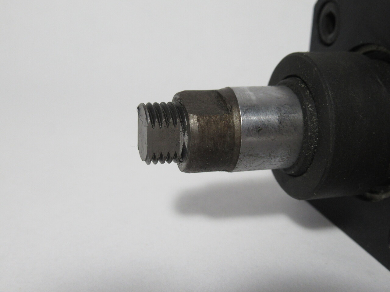 ARO Provenair ANBQK-DBXAB-006 Air Cylinder 1-1/2" B 5/8" Rod D 3/4" S USED