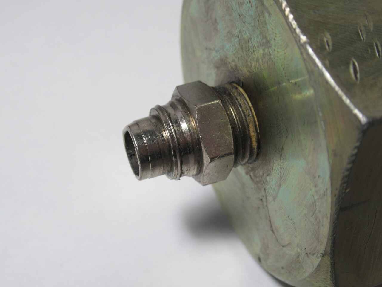 Farval TP121C Lubricator 18:1 Ratio 0.25cc Min 1.1cc Max USED