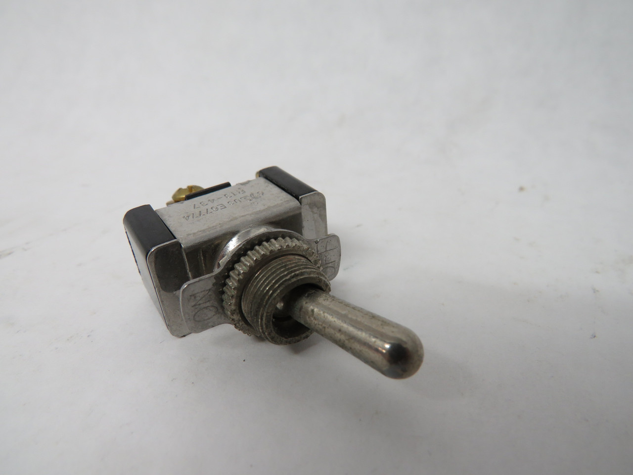 SCI R13-437A1-07B-HPR 2 Position Toggle Switch SPST ON-OFF 10A 277VAC USED