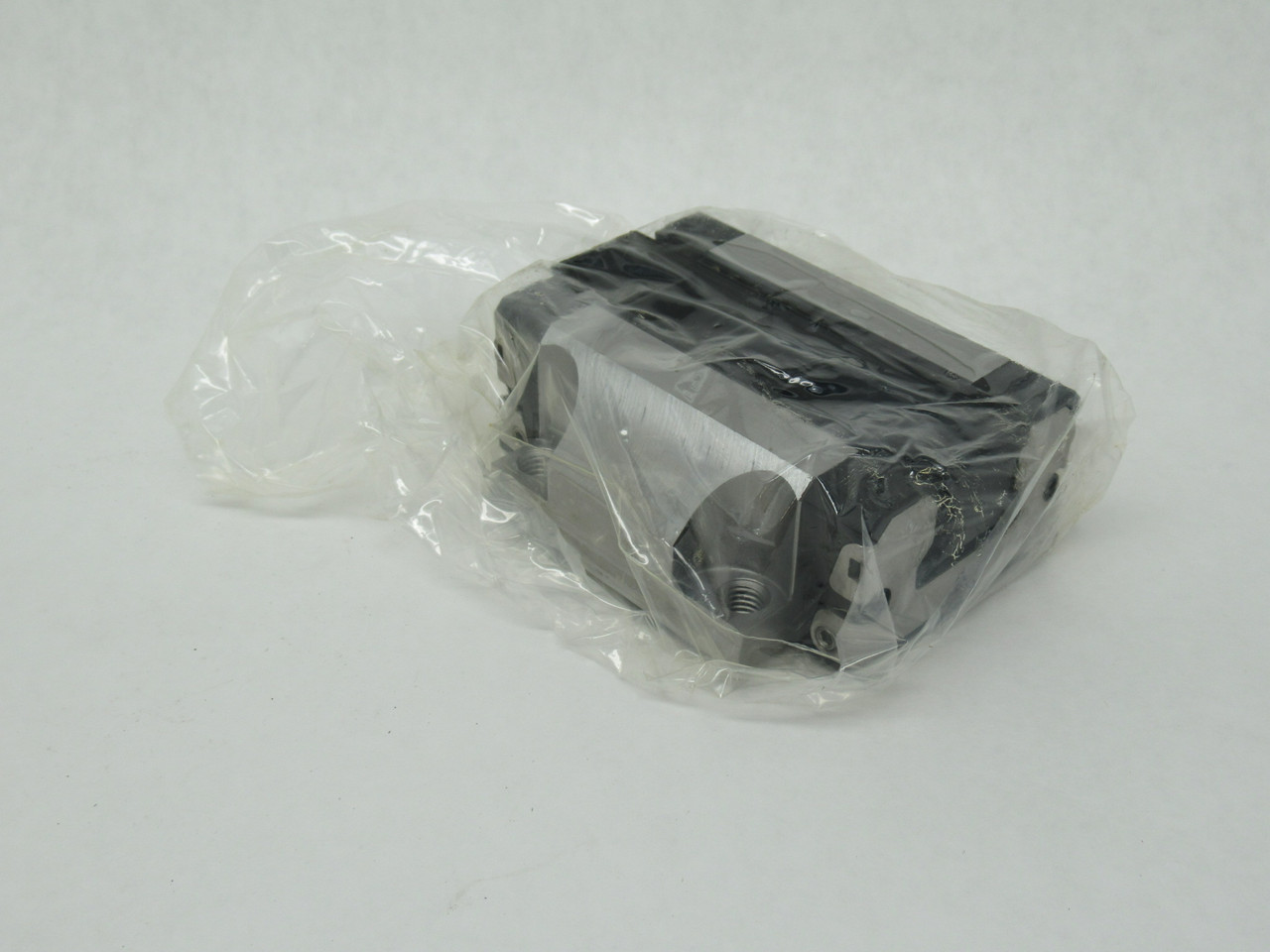 Rexroth R165131320 Carbon Steel Ball Runner Block 110.5mm L 100mm W 40.4mm H NEW