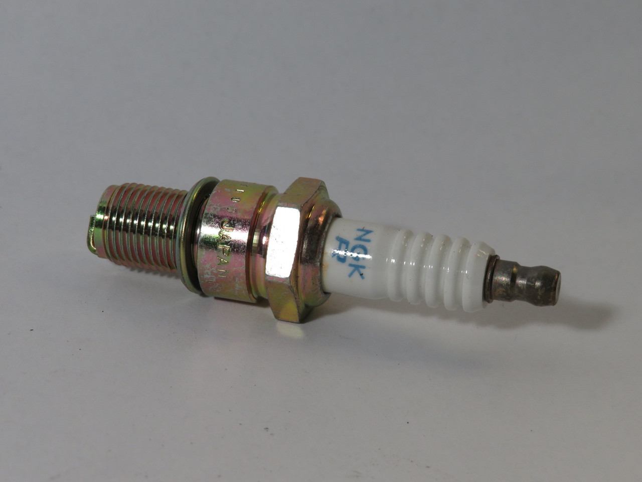 NGK BR10ES Spark Plug BOX DAMAGE NEW