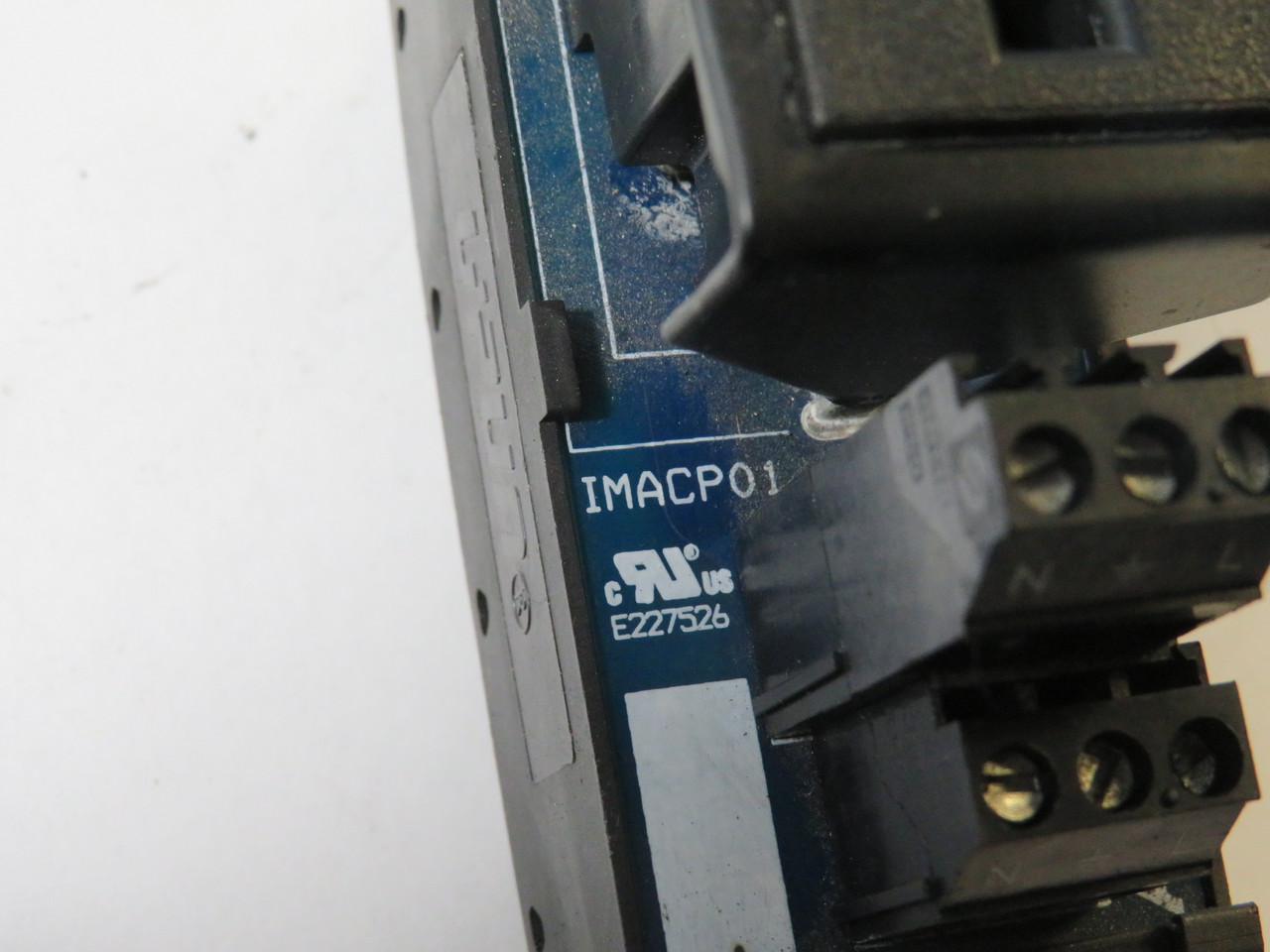 ASI IMACP01 DIN Rail Receptacle 15A 120V 3-Prong Grounded USED