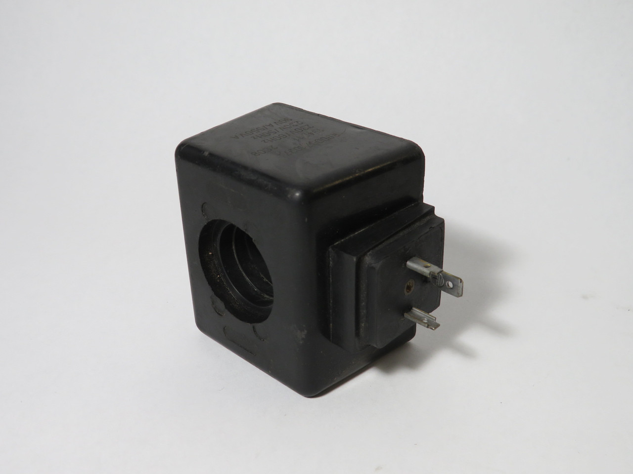 Rexroth R900071037 Solenoid Coil 230V 50/60Hz USED