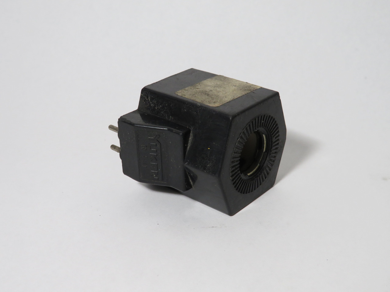 Yuken R110 Solenoid Coil 110V 50/60Hz USED
