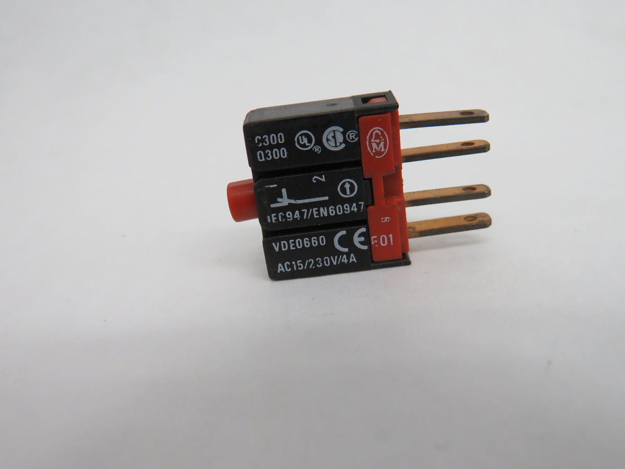 Klockner-Moeller E01 Push Button Contact Block 1NC AC15 230V 4A 4-Pin USED