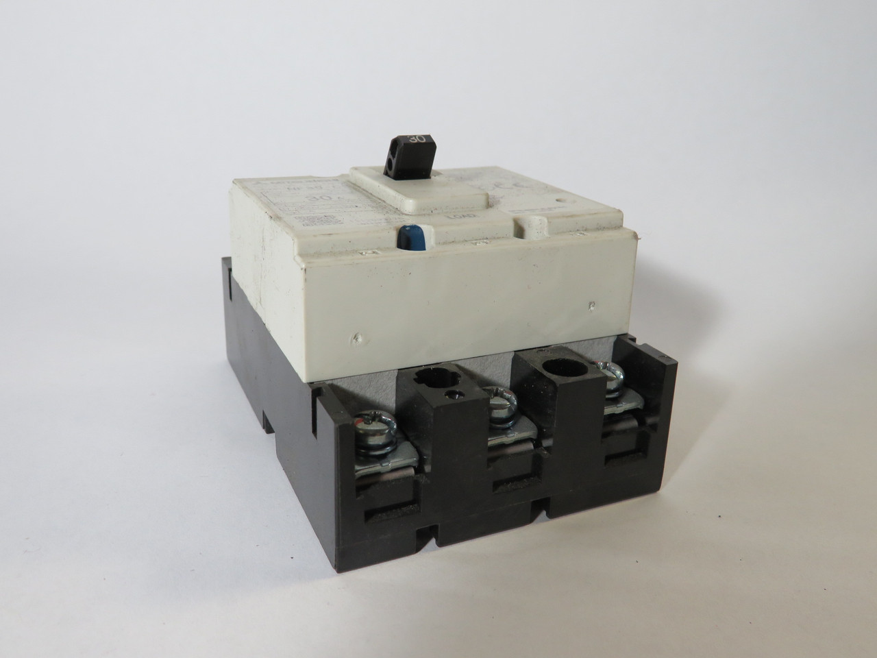 Mitsubishi NF30-CS-3P-30A Circuit Breaker 30A 500V 3-Pole USED