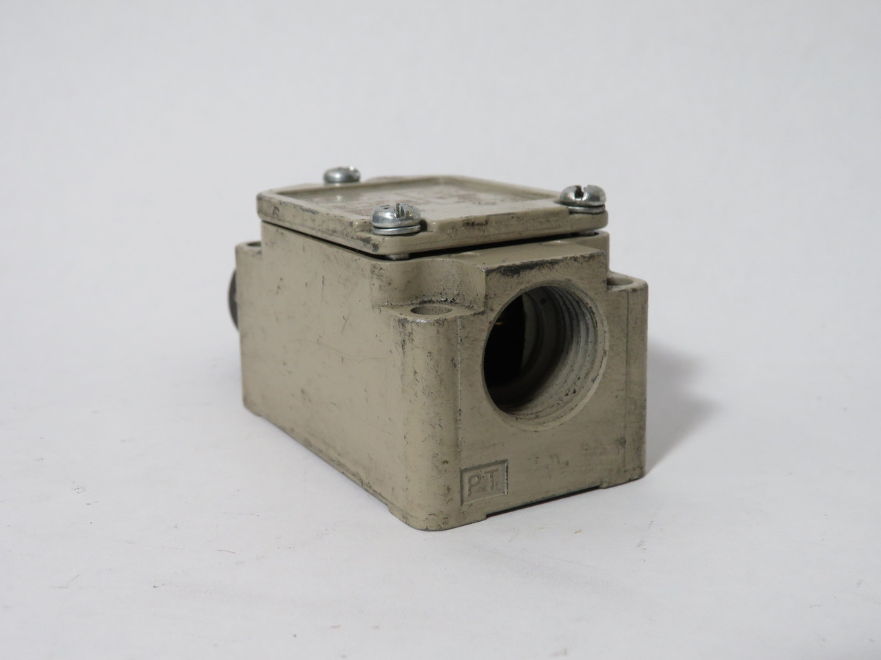 Omron WLNJ-TS Limit Switch 250VAC 48VDC 2A COSMETIC DAMAGE TO HEAD USED