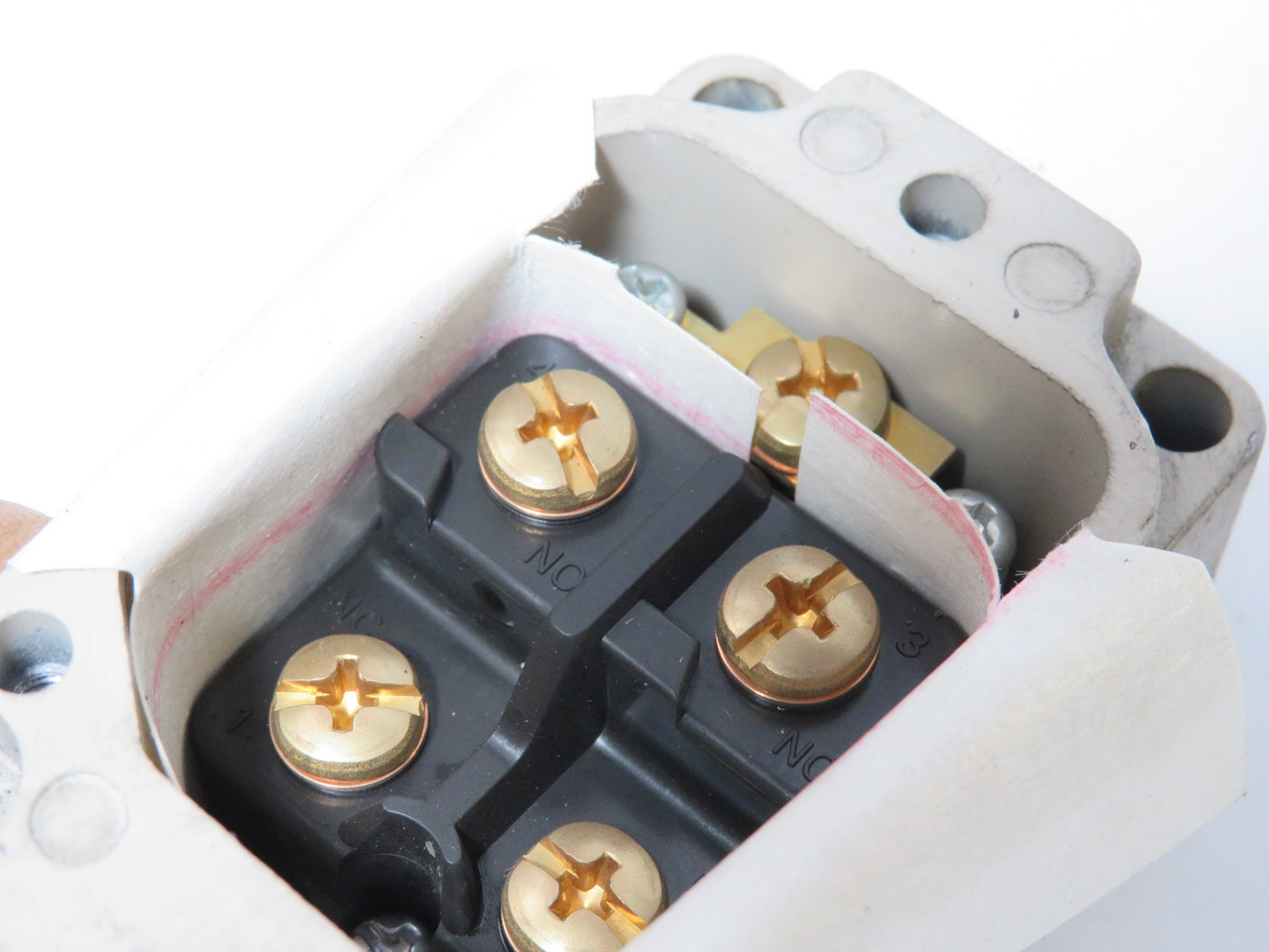 Omron WLSD2-TS Limit Switch Body 250VAC 48VDC 2A NO HEAD USED