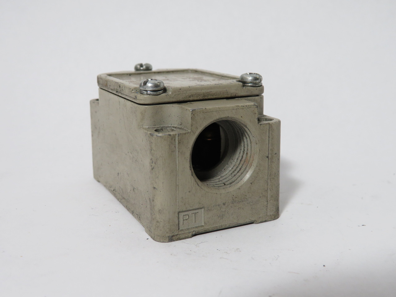Omron WLNJ-S2TS Limit Switch Body 250VAC 48VDC 2A NO HEAD USED