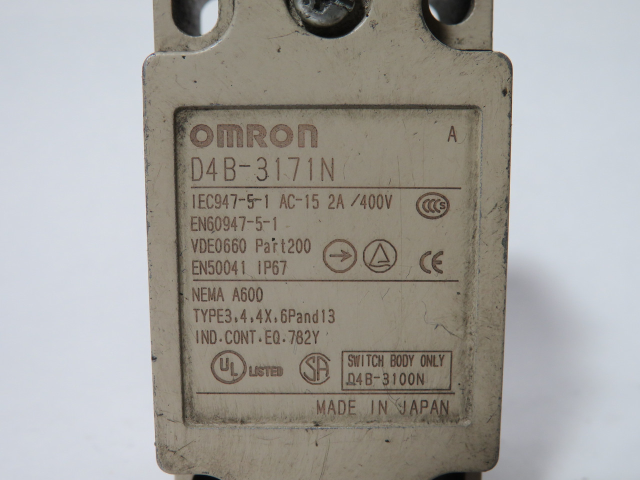 Omron D4B-3171N Limit Switch Body 400VAC 2A NO HEAD USED