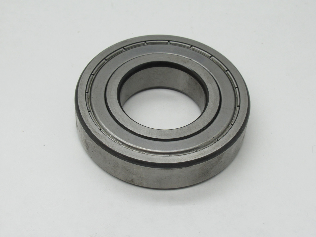SKF 6207-2Z Deep Groove Ball Bearing 72mm OD 35mm ID 17mm W DAMAGED BOX NEW