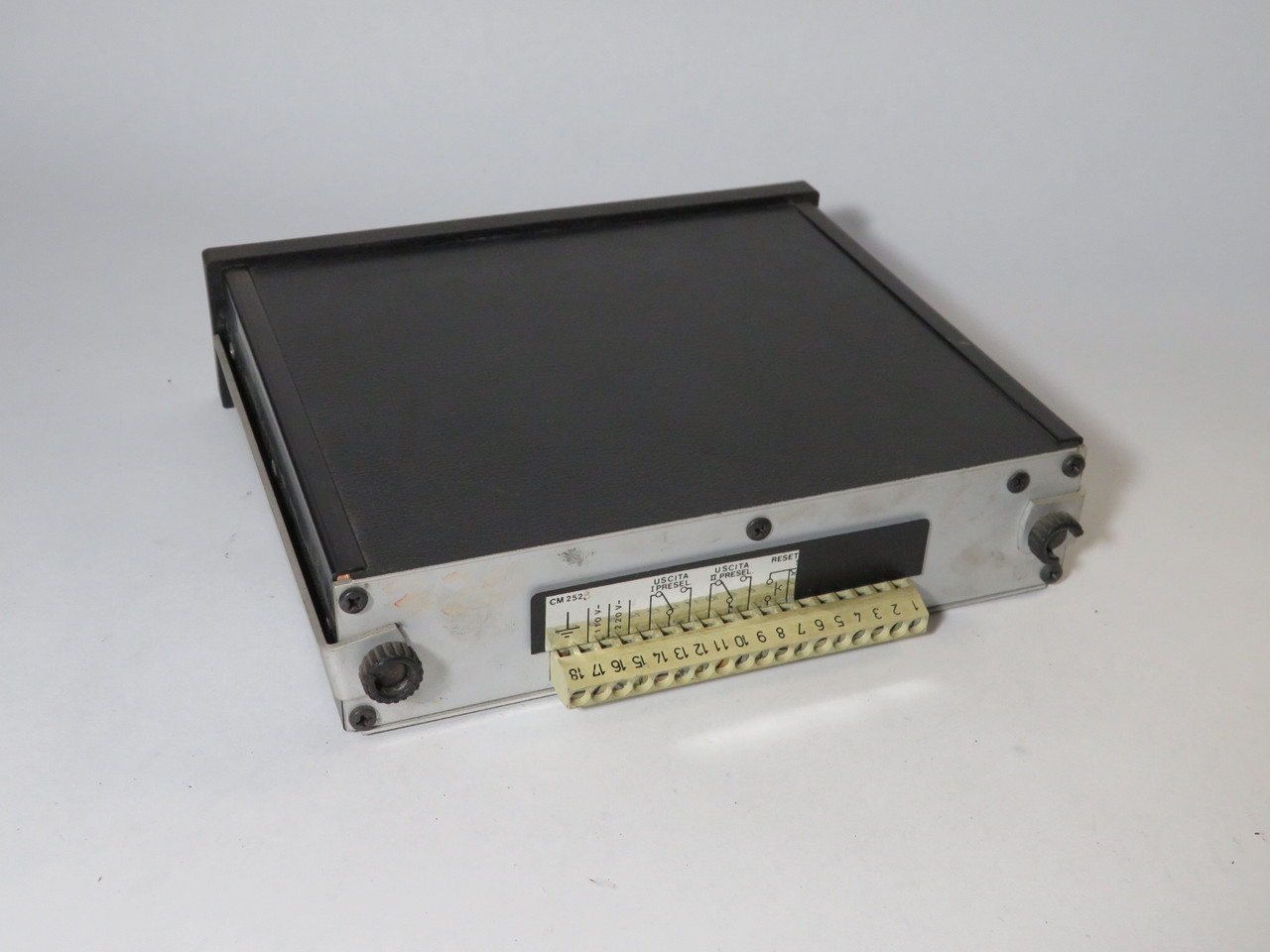 ELAP CM252B/4 4-Digit Counter 110/120V USED