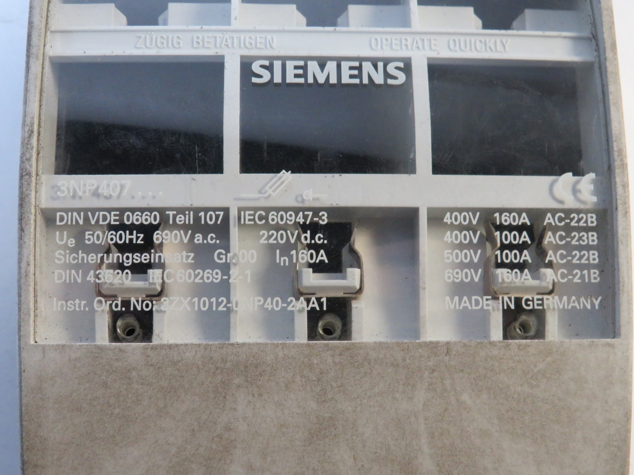 Siemens 3NP4070-0CA01 Fuse Switch Disconnector 160A 690V 3-Pole USED