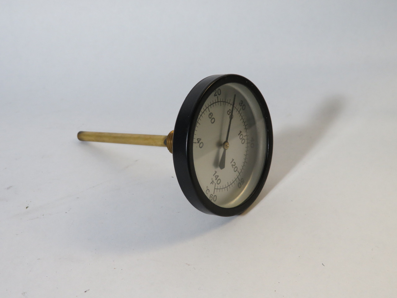 Marshalltown G10639 Temperature Gauge 40F 140C 2-1/2" Diam 1/4" NPT 4" Stem USED