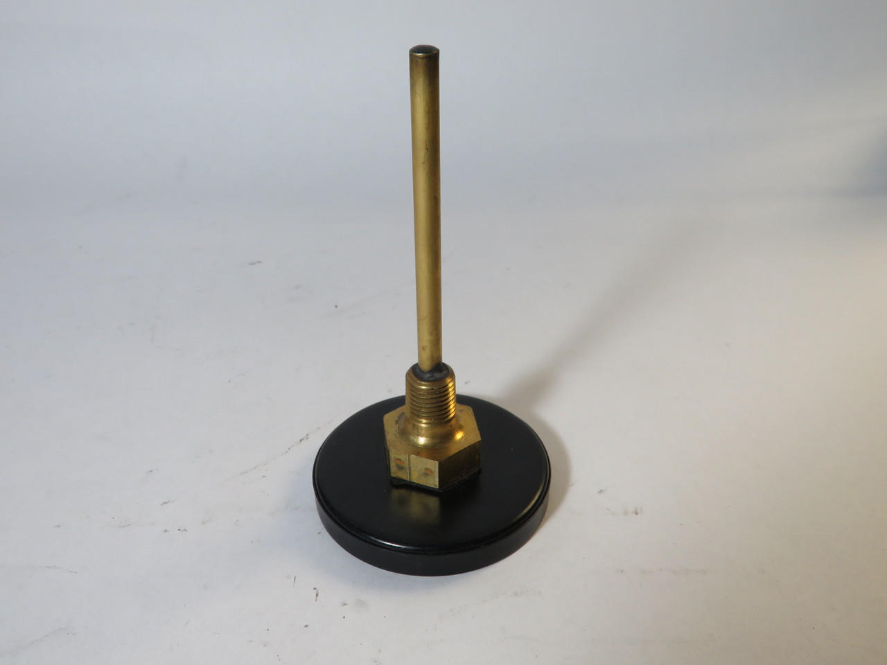 Marshalltown G10639 Temperature Gauge 40F 140C 2-1/2" Diam 1/4" NPT 4" Stem USED