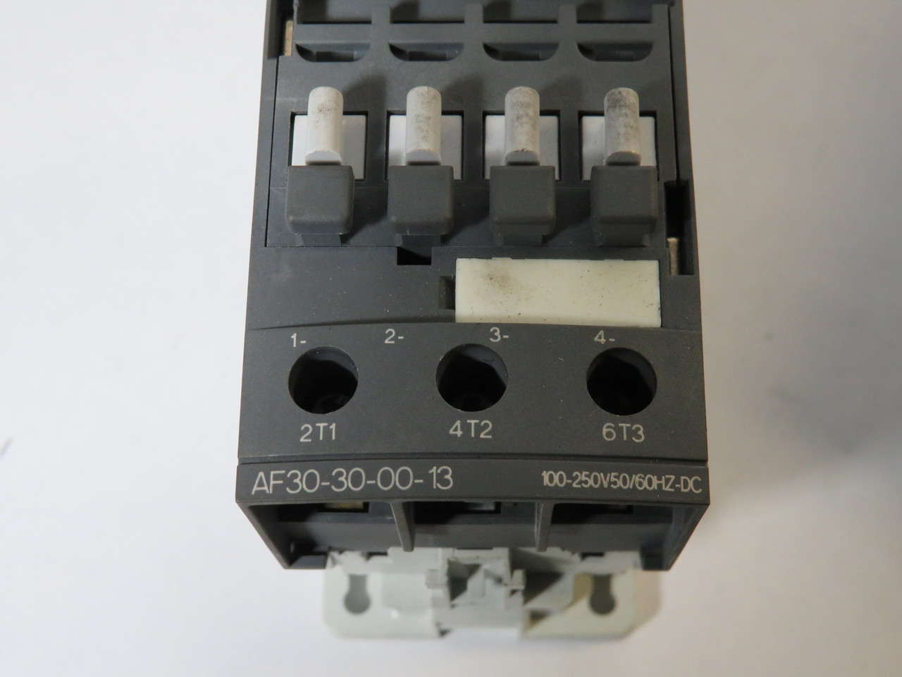 ABB AF30-30-00-13 Contactor 100-250VAC/DC 50/60Hz SHELF WEAR NEW