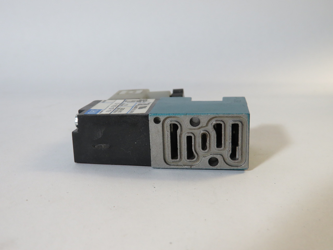 MAC 45A-L00-DDAJ-1KD 4/2-Way Solenoid Valve 24VDC 120 psi MODIFIED USED