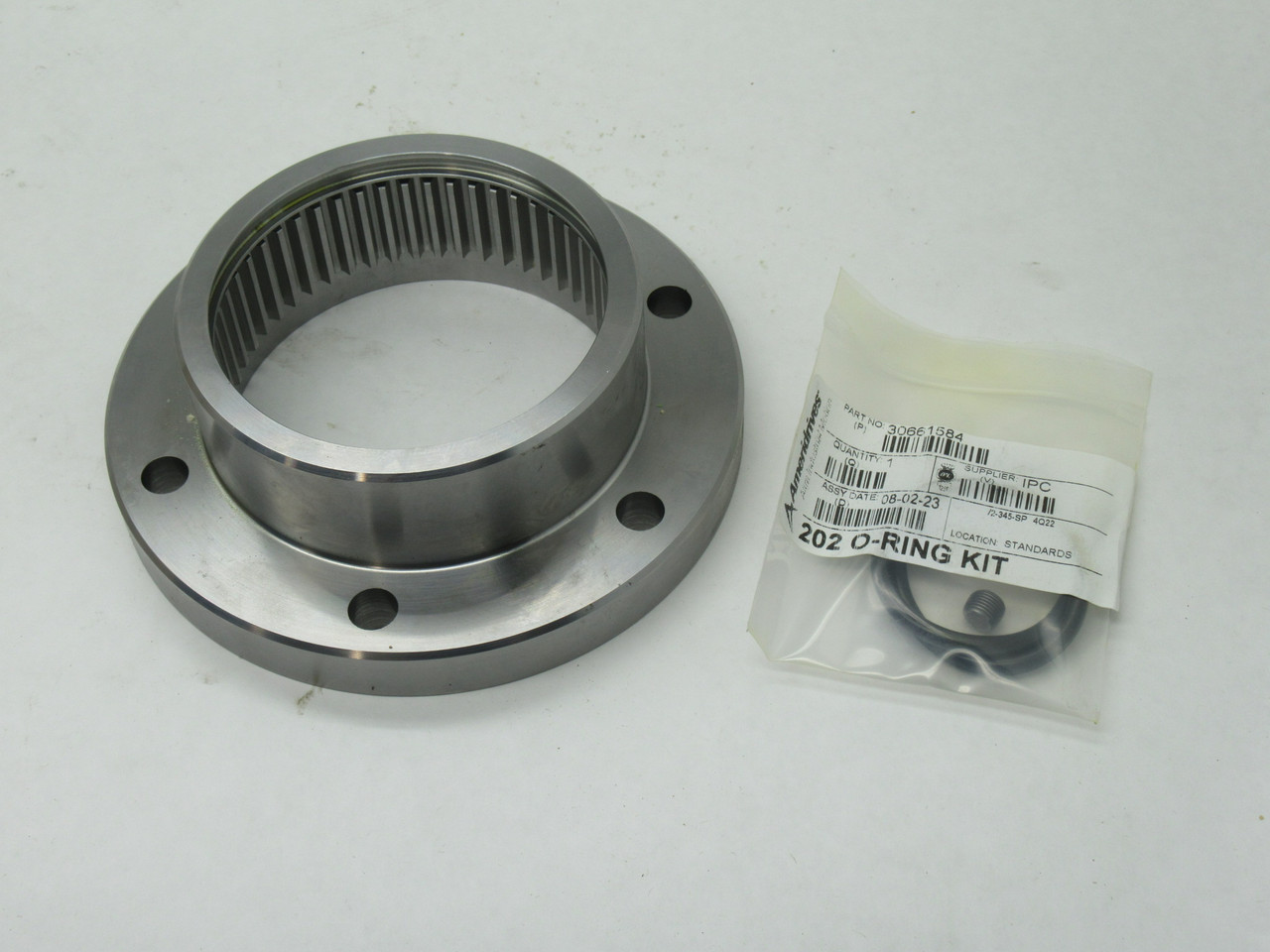 Regal Rexnord F202 EB Exposed Bolt Sleeve w/ Plugs & Oil Seal DMG BOX NEW