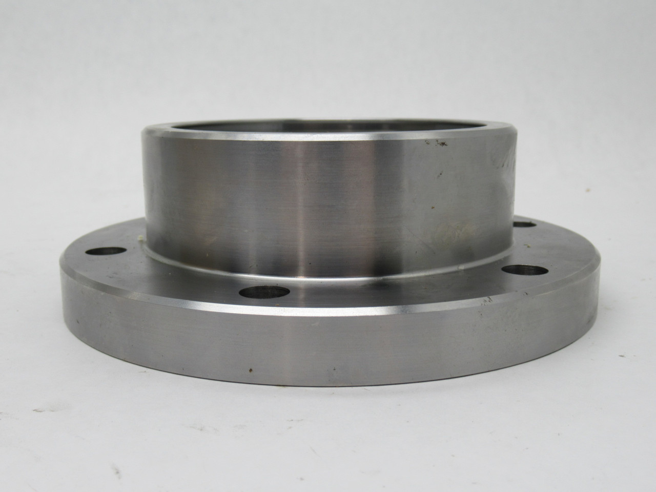 Regal Rexnord F202 EB Exposed Bolt Sleeve w/ Plugs & Oil Seal DMG BOX NEW
