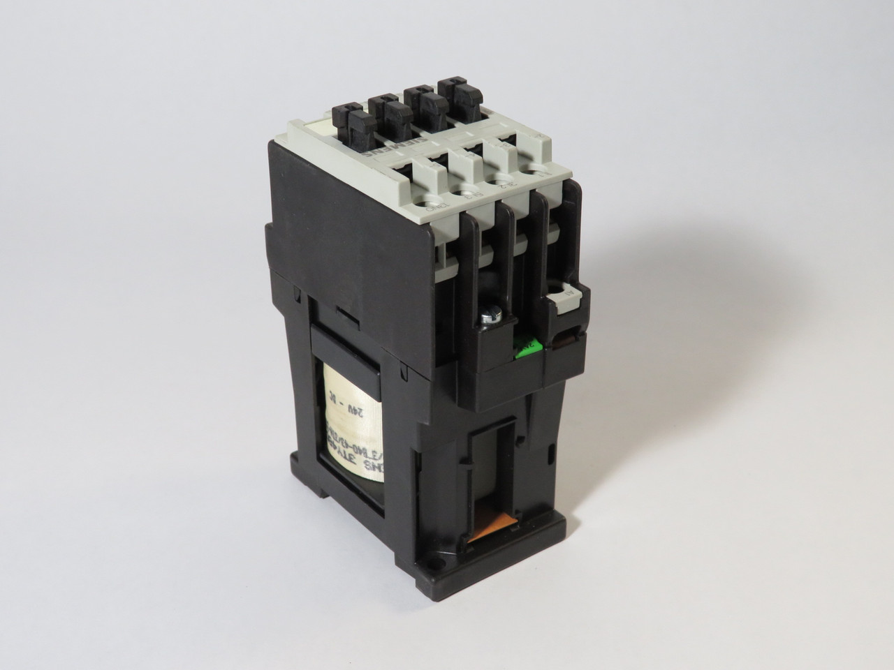 Siemens 3TF3010-0BB4 Contactor 9A 24VDC 3P 1NO NEW