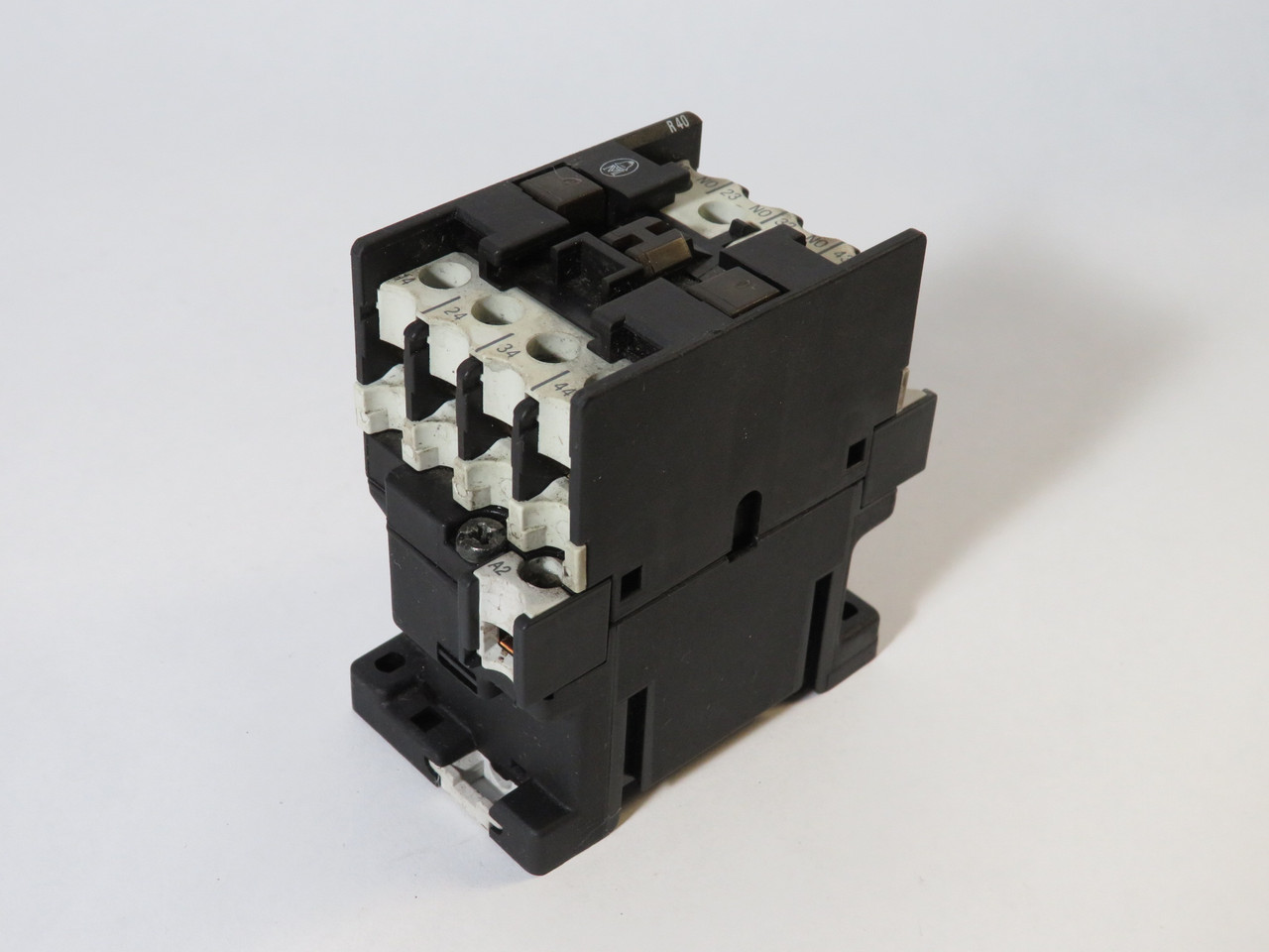 Klockner-Moeller DILR40 Contactor 6A 230/240V 50/60Hz 4NO USED