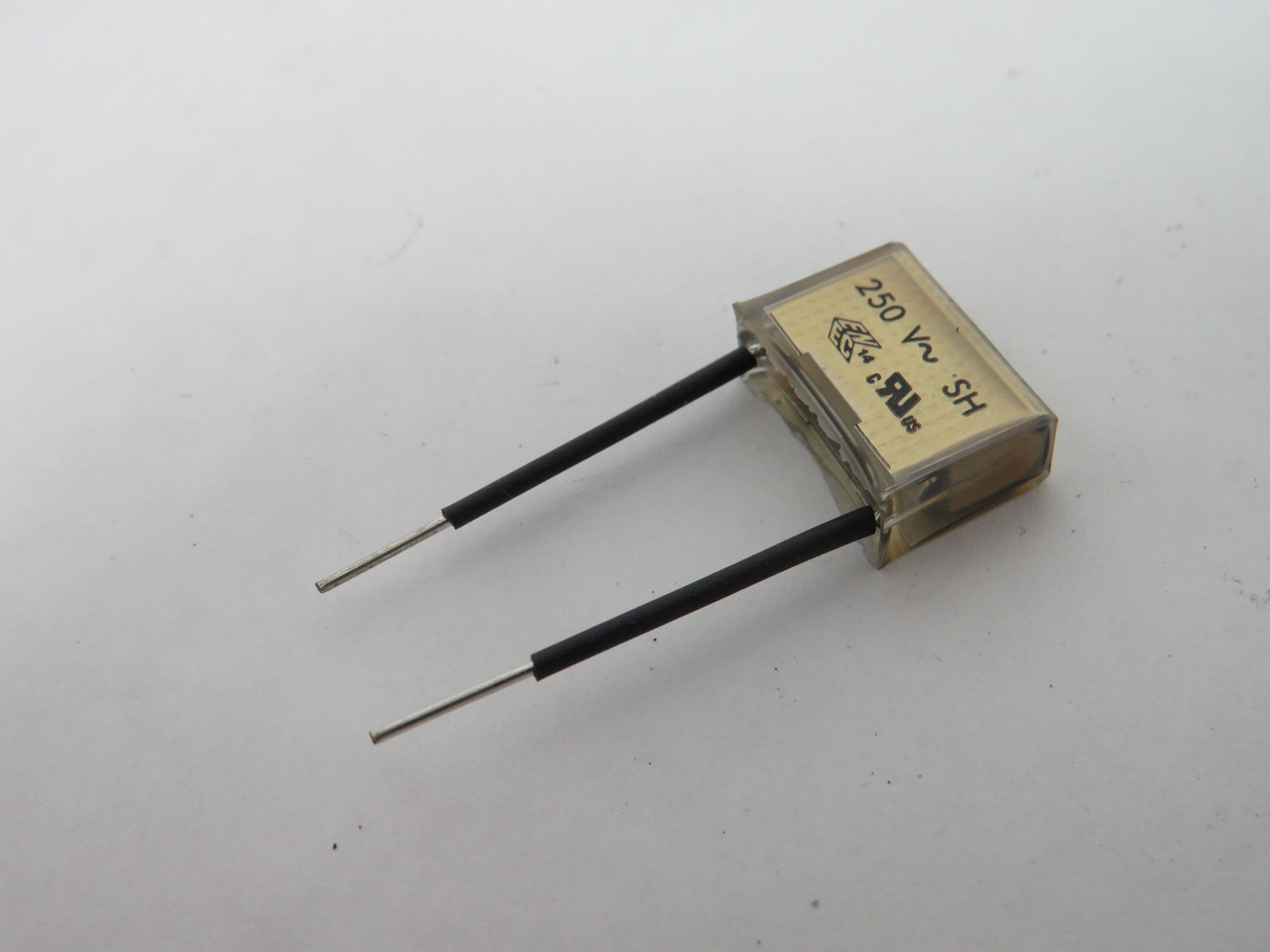 Rifa PMR-210 RC Unit 40/085/56/B 250VAC 22n+100R 100 Ohms 0.022-0.1uf NOP