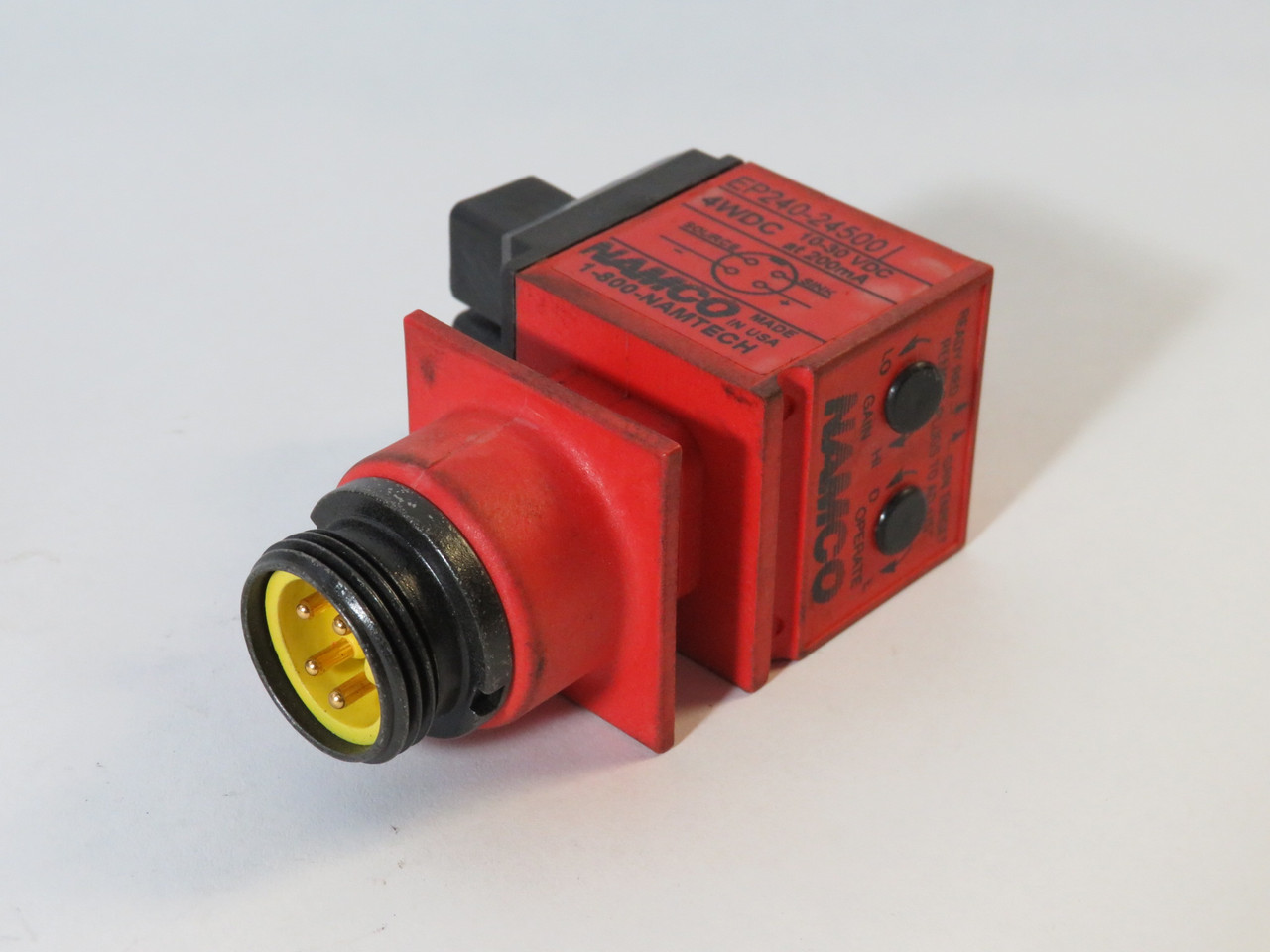 Namco EP240-24500 Photoelectric Sensor 10-30VDC 200 mA NPN/PNP USED