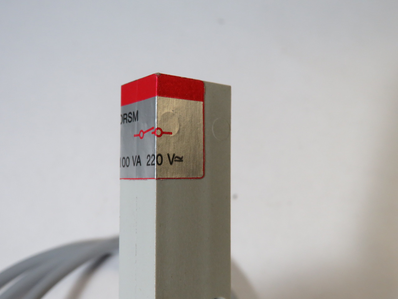 Kubler DRSM Magnetic Proximity Switch 220VAC/DC 100VA 1m L NWB