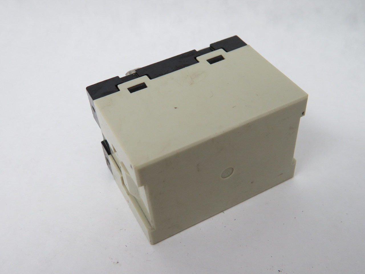 Omron G7L-2A-T-AC24 Power Relay 24VAC 25A 1HP 120VAC 2HP 277VAC USED