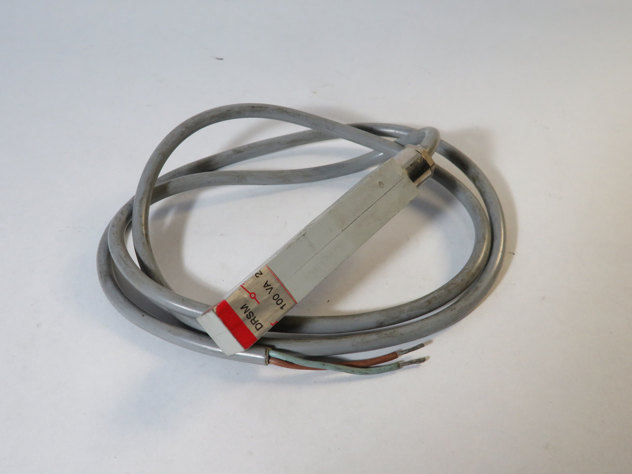 Kubler DRSM Magnetic Proximity Switch 220VAC/DC 100VA 1m L USED
