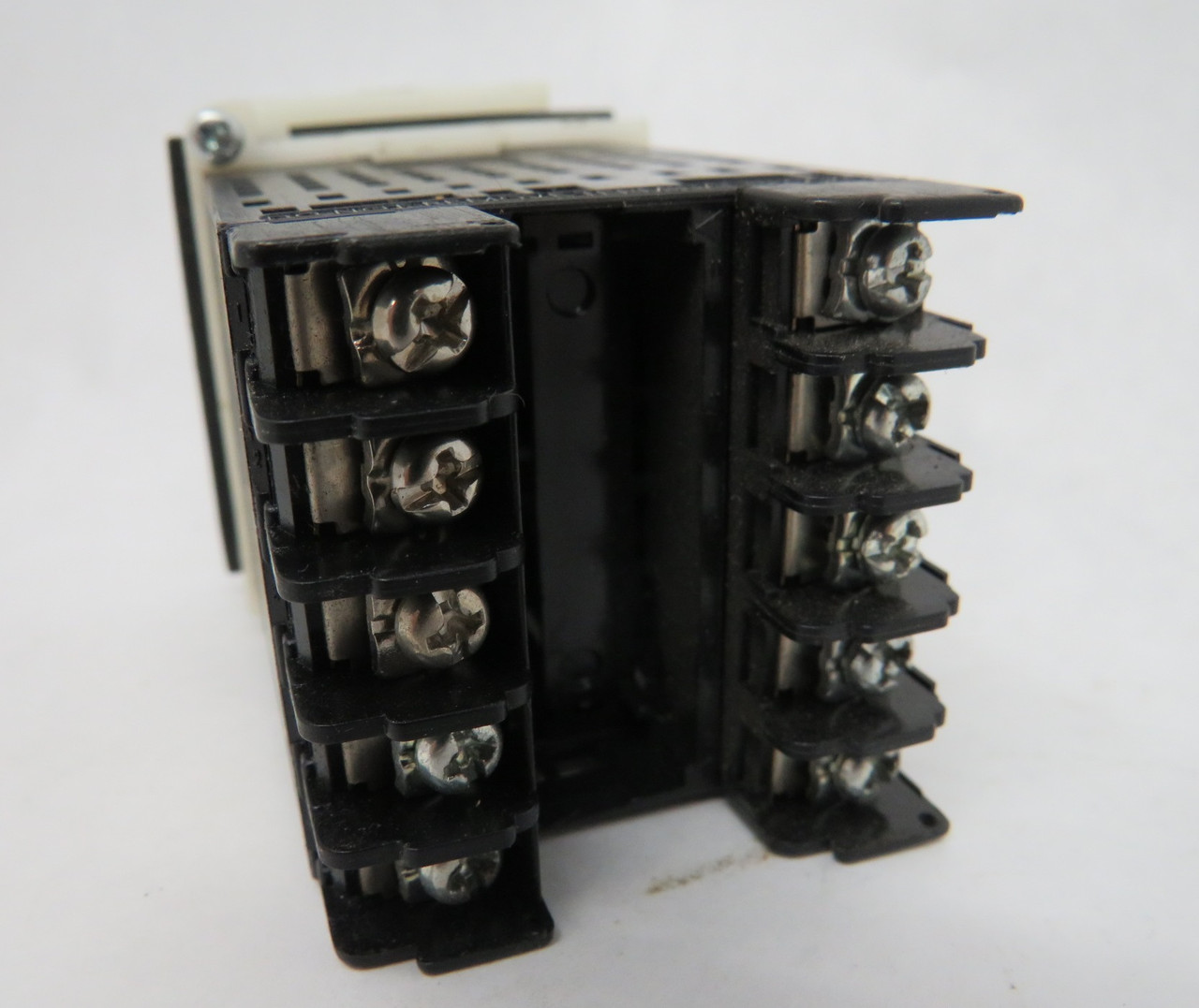 Omron E5CN-Q2MT-500-AC100-240 Digital Temperature Controller 100-240VAC USED