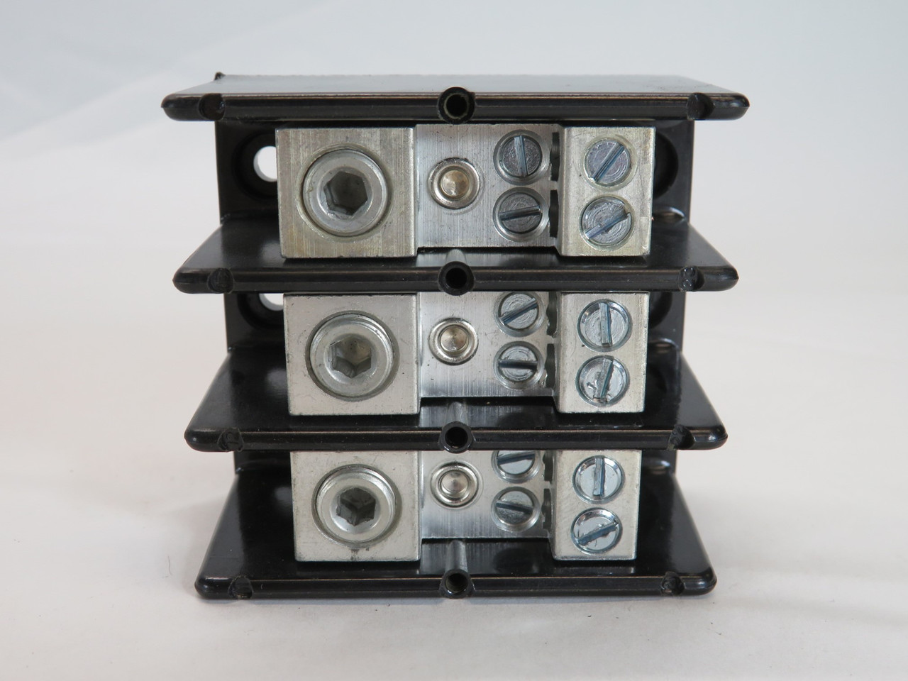 Bussmann 16220-3 Power Distribution Block 175A 600V 3-Pole USED