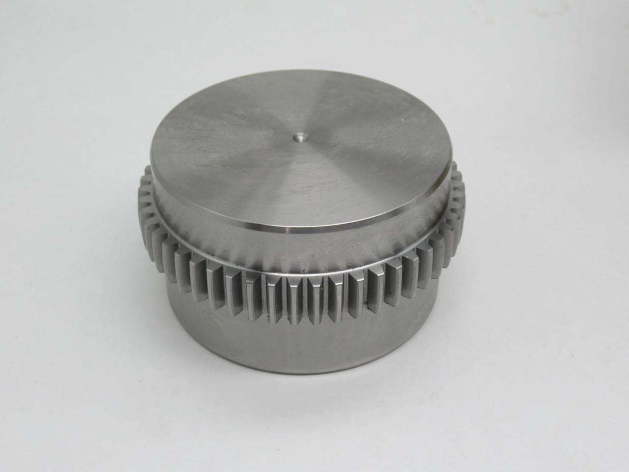 Regal Rexnord F202 C/F HUB Gear Coupling Hub 7" OD DAMAGED BOX NEW