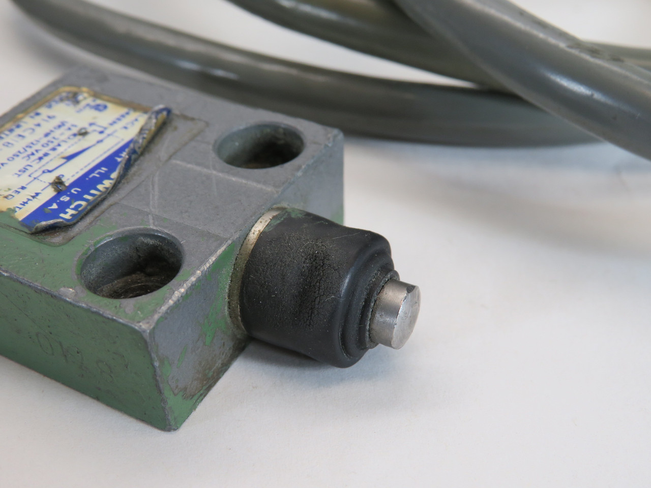 Microswitch 914CE18-6 Limit Switch 5A@250V 6' Cable SHELF WEAR USED