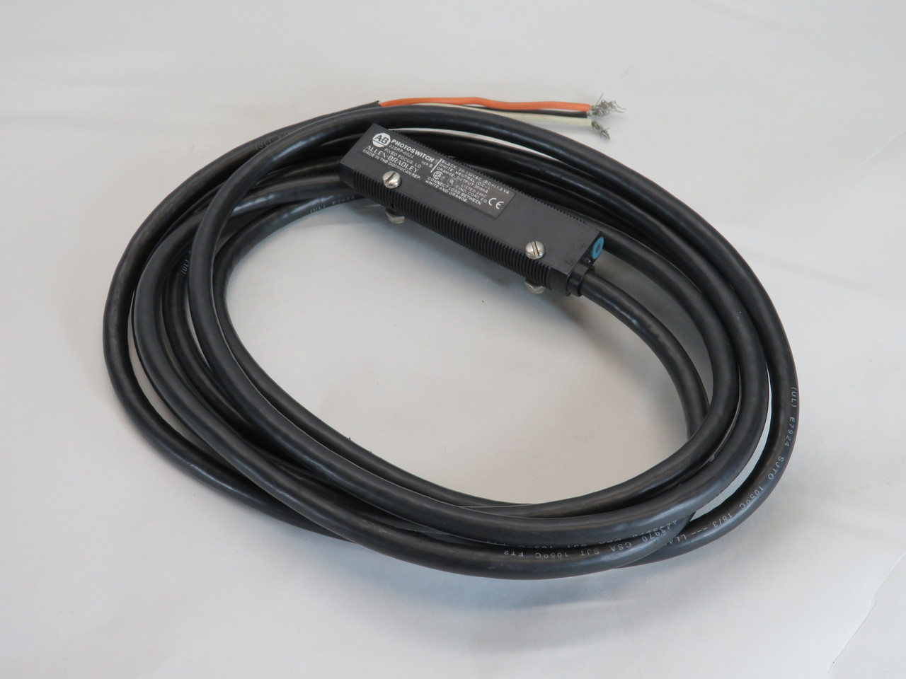 Allen-Bradley 42SRP-6024 Compact Photo Sensor 20-132V 300mA 3m L NO NUTS NOP