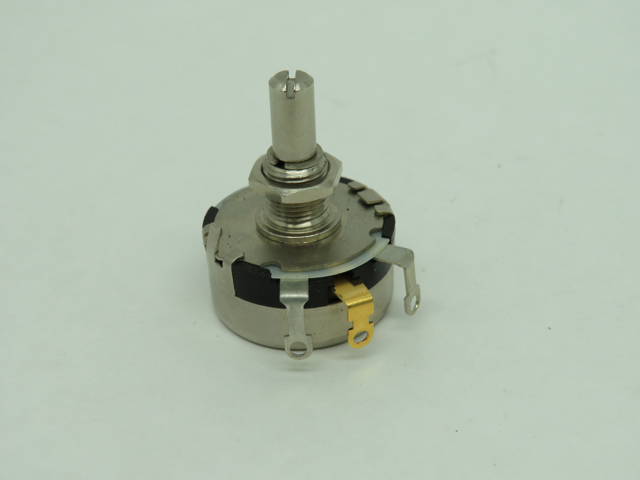 Clarostat RA20NASD103A Potentiometer 10K Ohm NO LOCK WASHER/BOX WEAR NEW