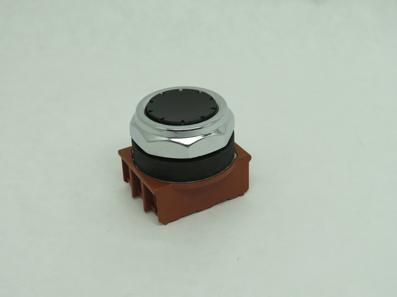 Siemens 3SB1100-0AB51 Momentary Push Button Operator Black Cap BOX WEAR NEW