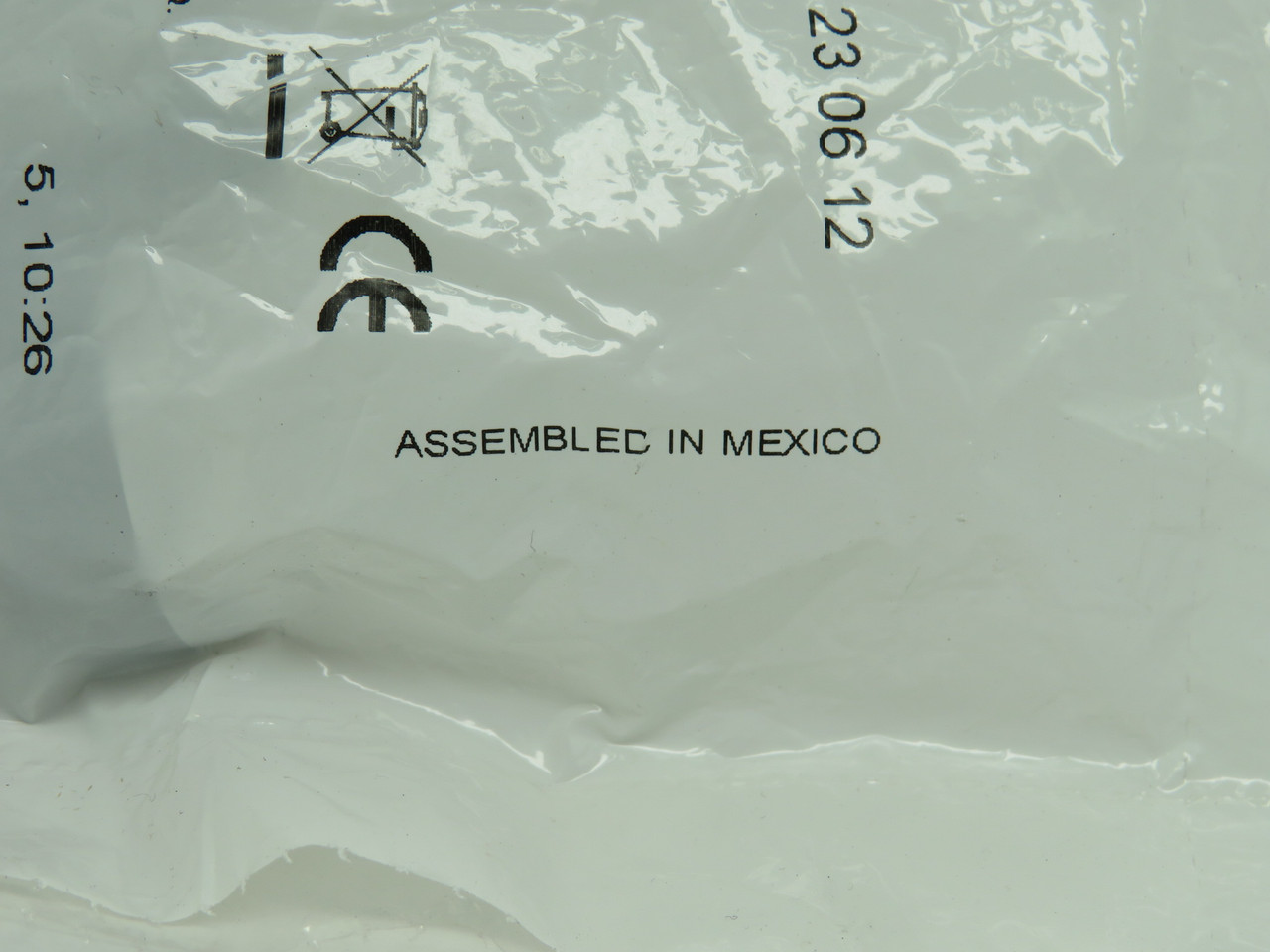 Eaton M22-DL-W Flush Momentary Push Button 22.5mm White Cap NWB