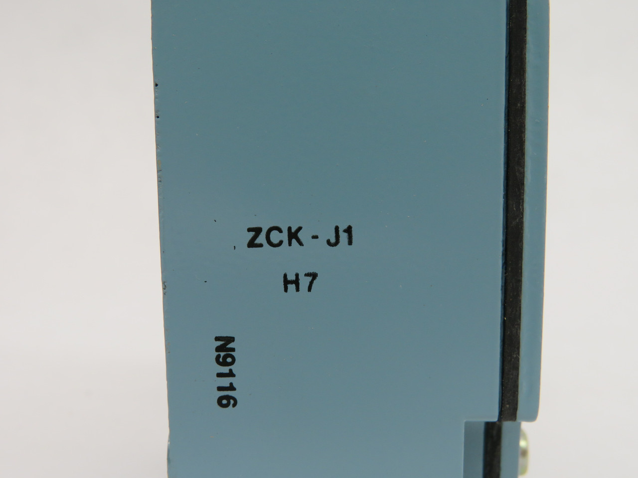 Telemecanique ZCK-J1H7 Snap Action Limit Switch Body 10(4)A 380V BOX WEAR NEW