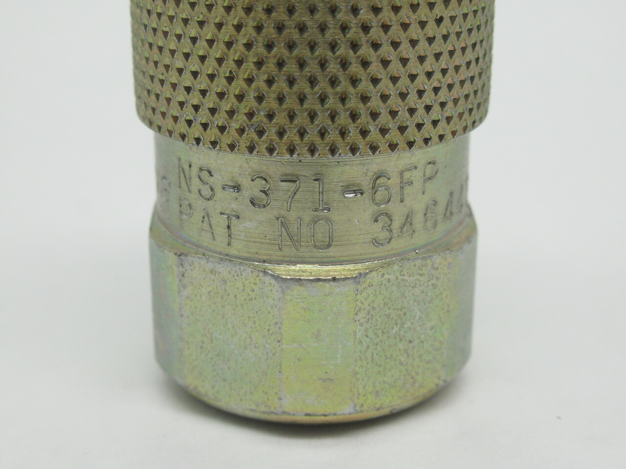 Parker Bruning NS-371-6FP Quick Coupling 3/8" Body 3/8"-18 NPSF SHELF WEAR NOP