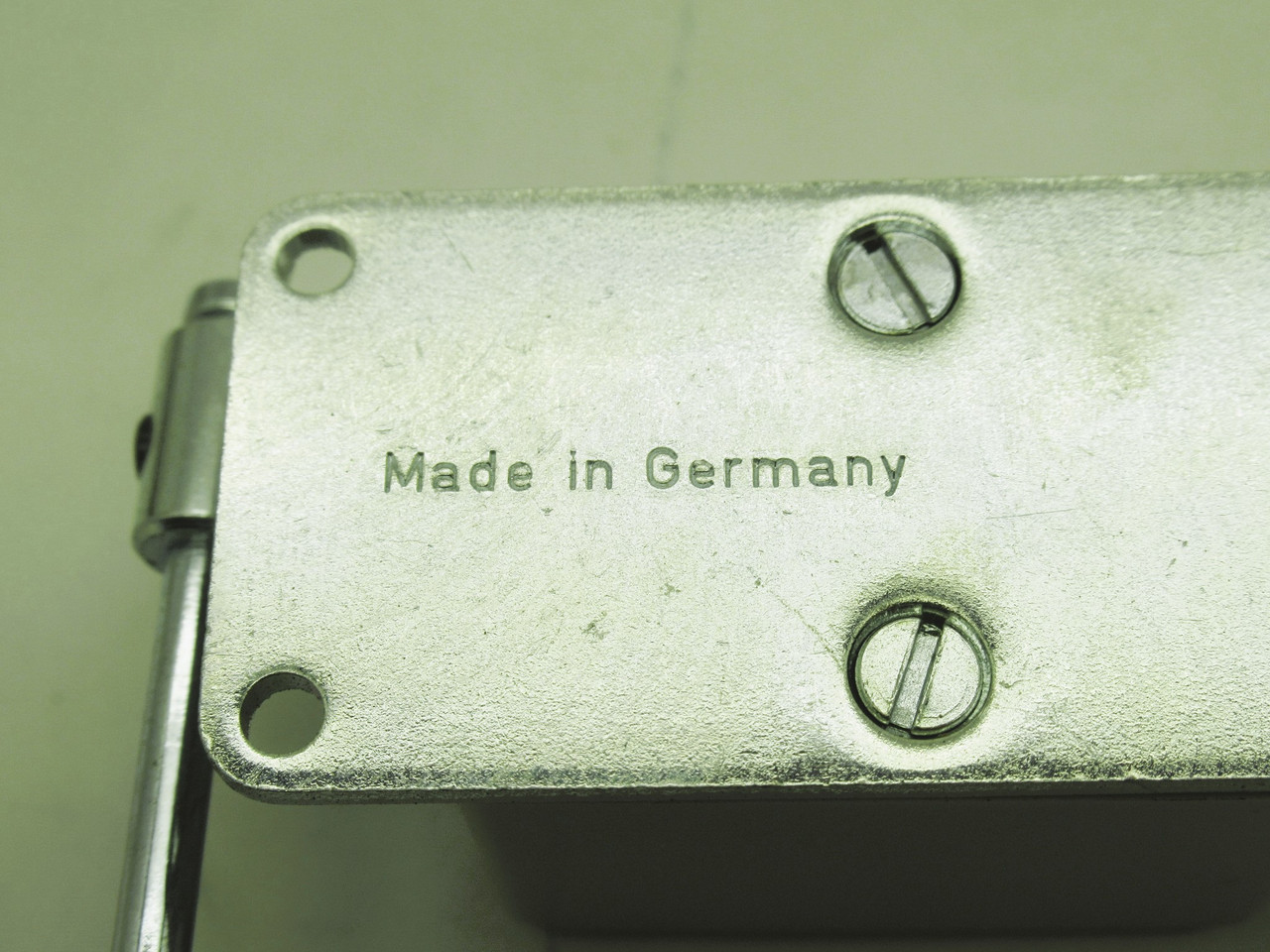 Irion & Vosseler H 126.010A01G 5-Digit Mechanical Totalizer NEW