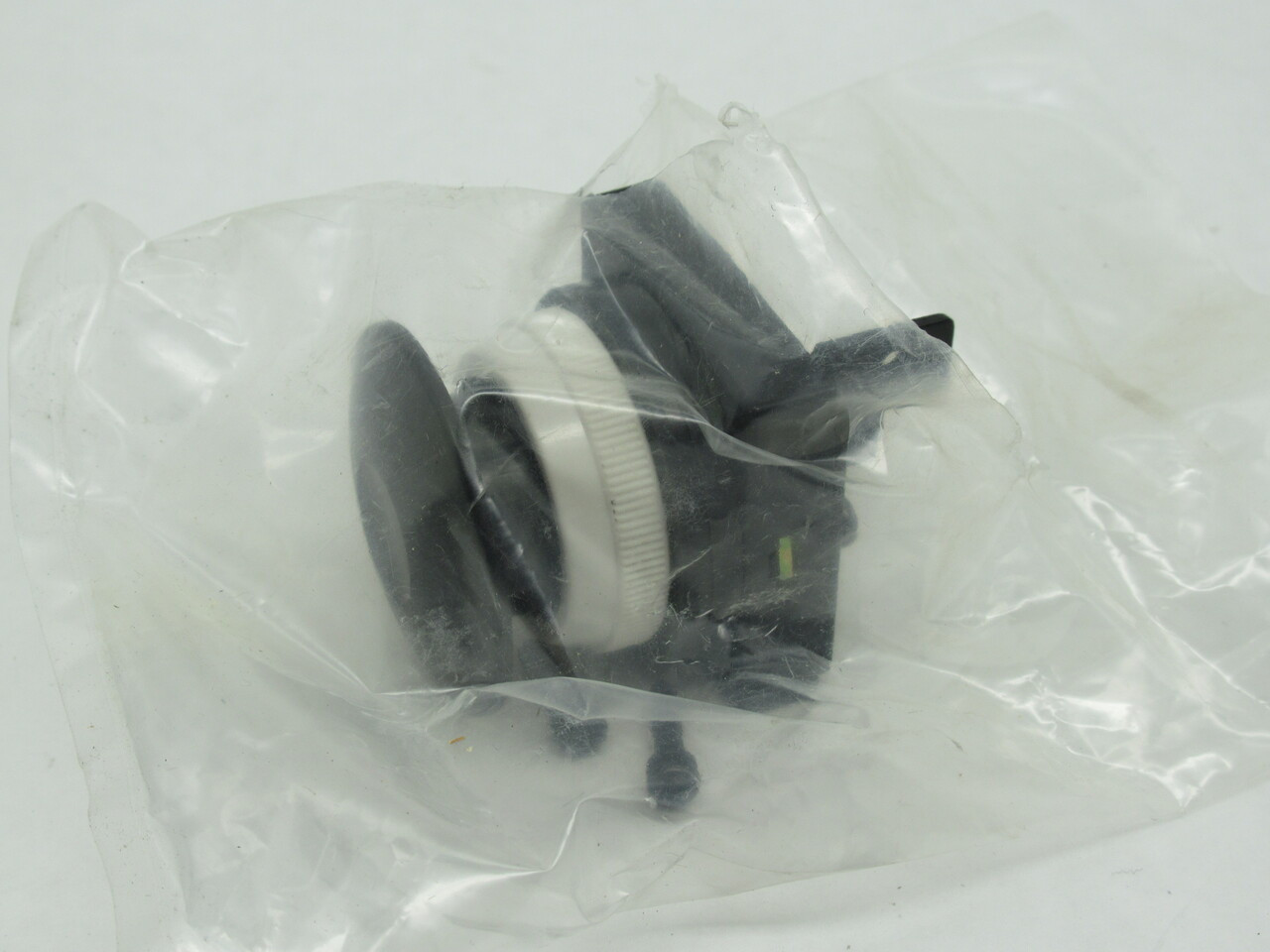 SMC VM-30CB Push Button Actuator for Mechanical Valve w/ Black Mushroom Cap NOP