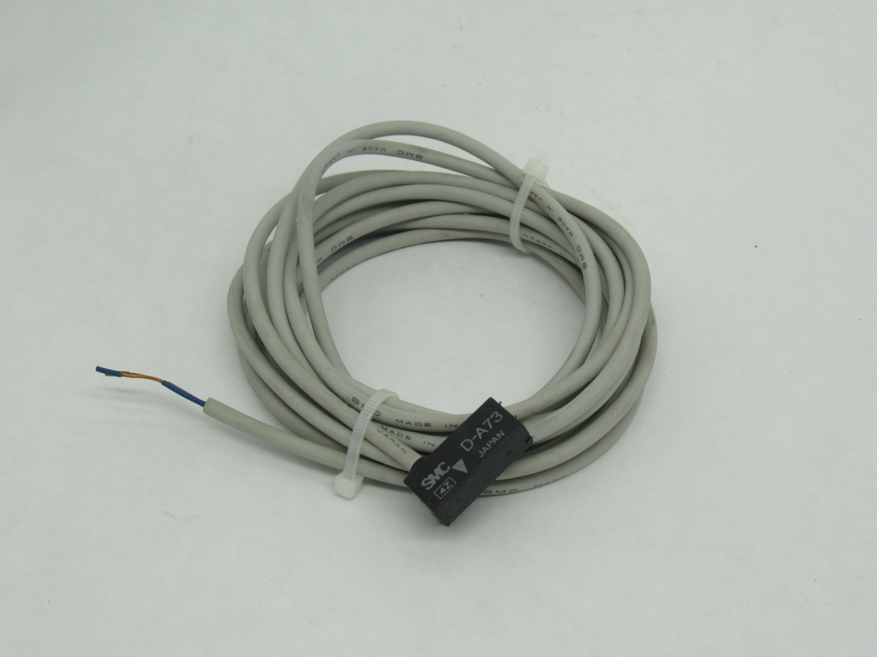 SMC D-A73L Auto Switch 24VDC 5-40mA 100VAC 5-20mA 3m L SHELF WEAR NOP