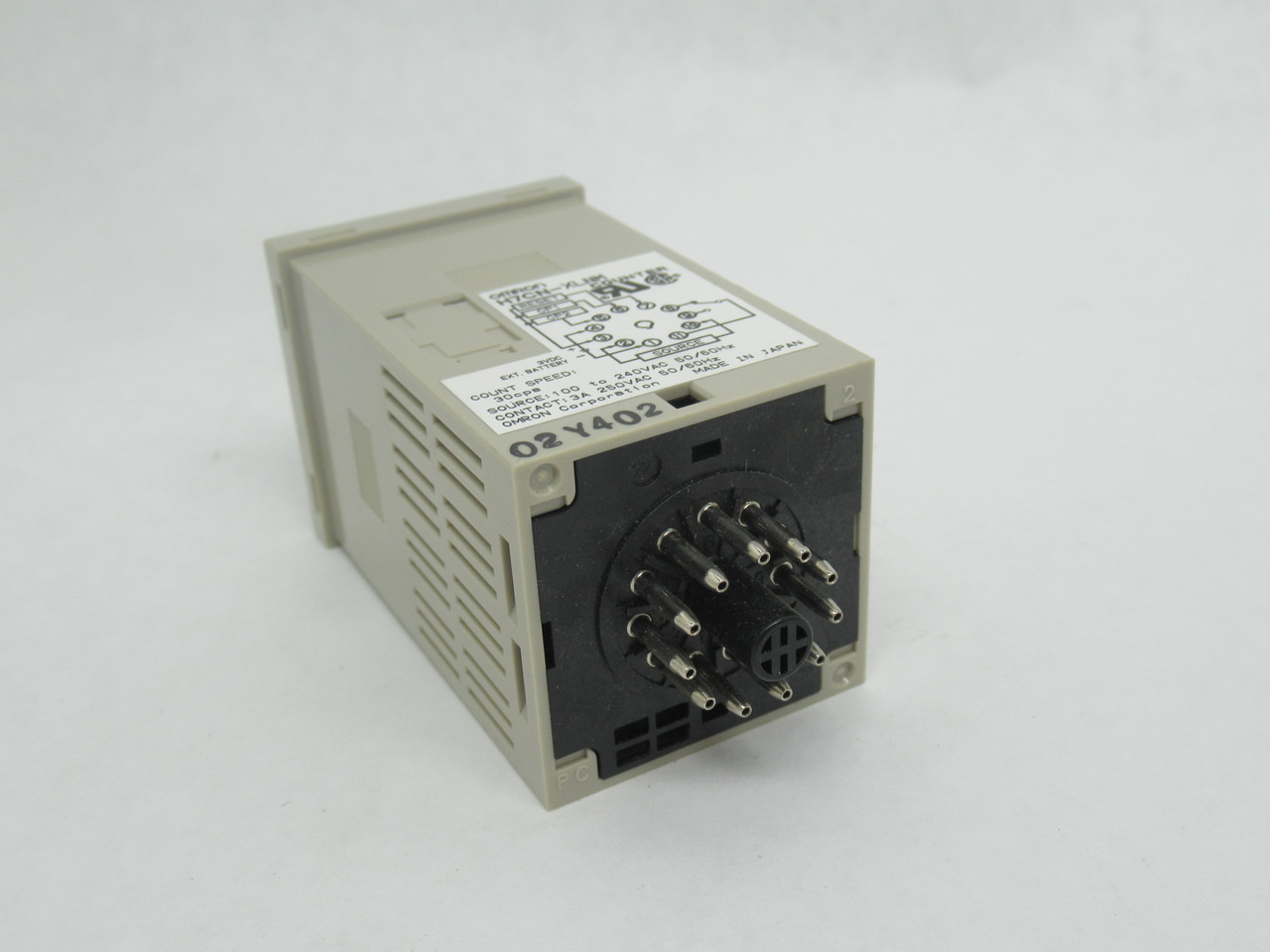 Omron H7CN-XLNM 4-Digit Digital Counter 100-240V 3A@250V 30 cps BOX DAMAGE NEW